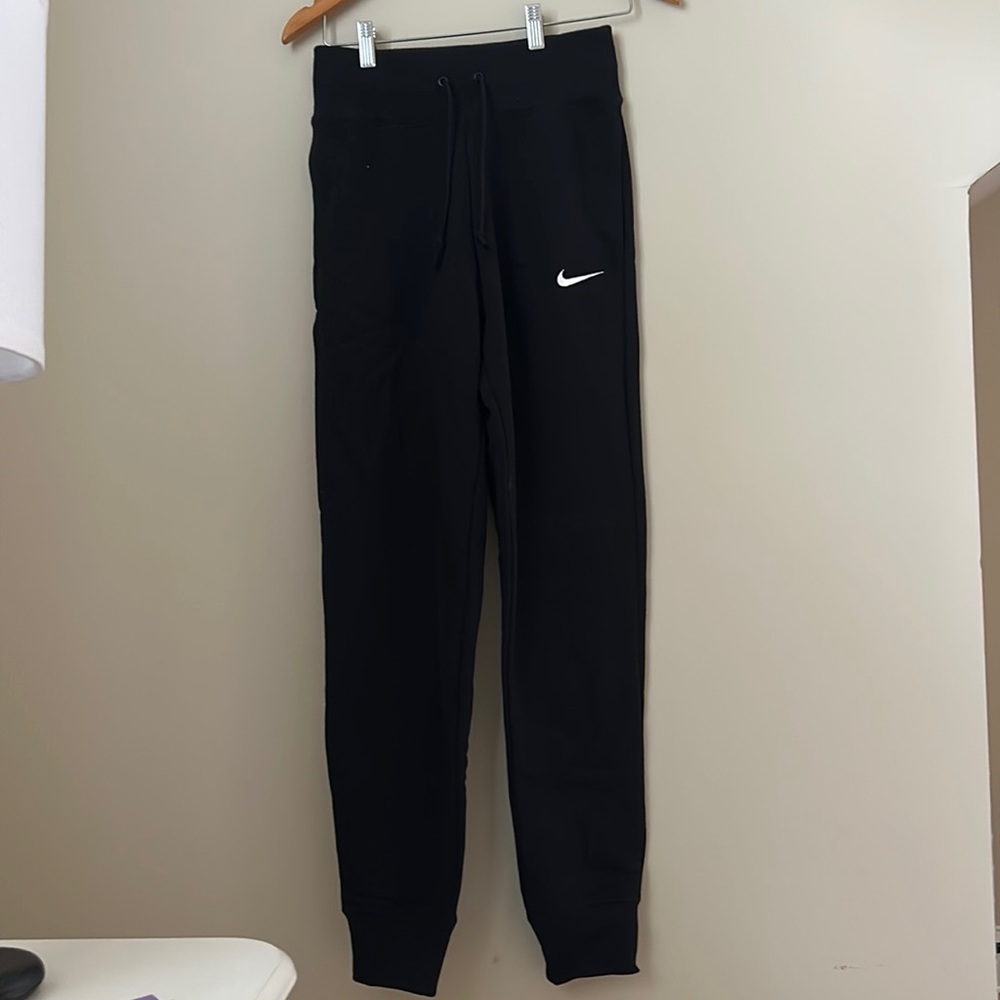 Black standard fit high rise woman’s sweatpants that are a size XS